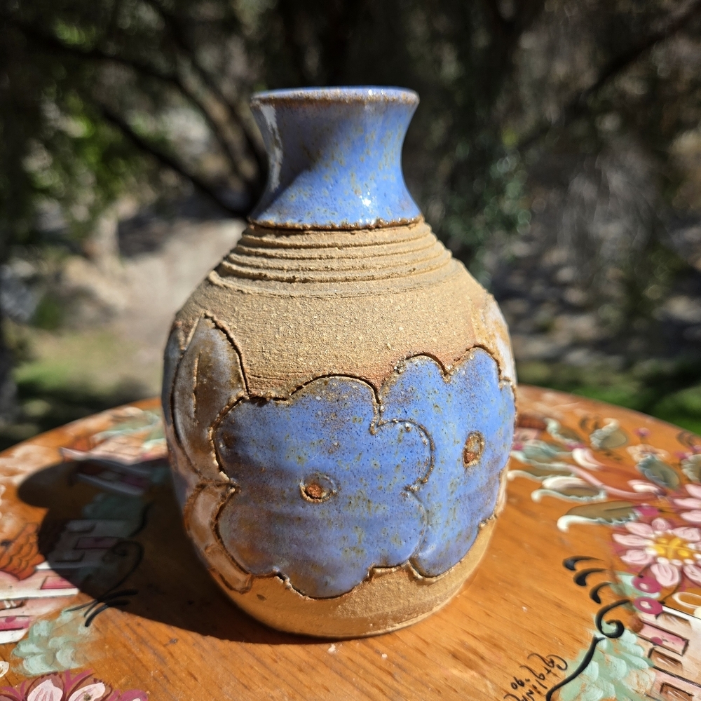 Vtg 1977 Lichtrich Studio Art Pottery‎ Vase Blue Glaze Textured Signed Primitive